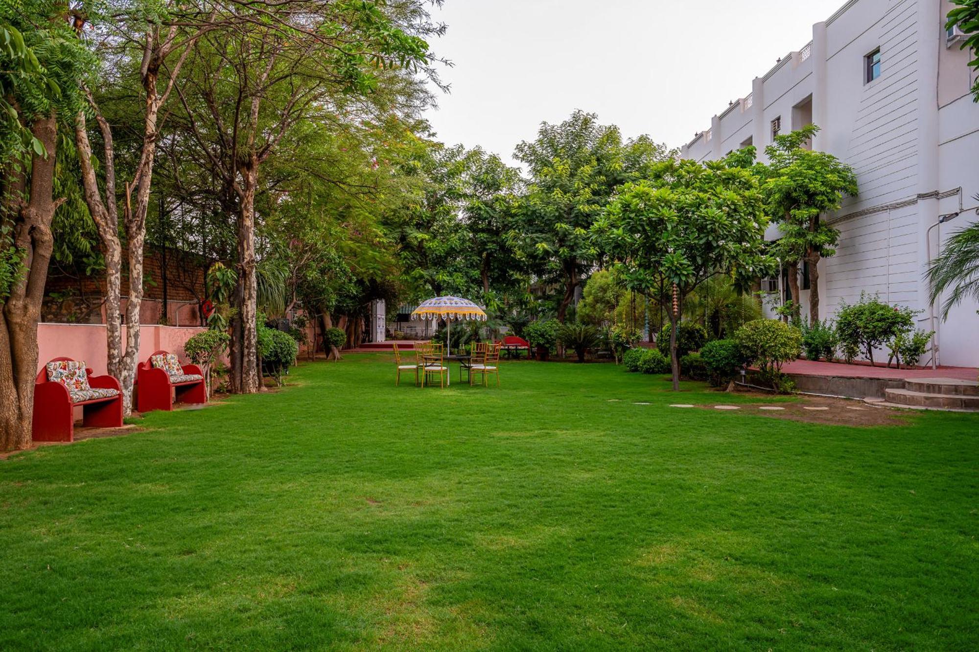 Nine Palms Resort Jaipur Luaran gambar
