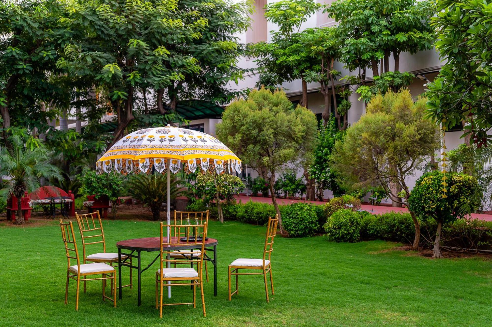 Nine Palms Resort Jaipur Luaran gambar